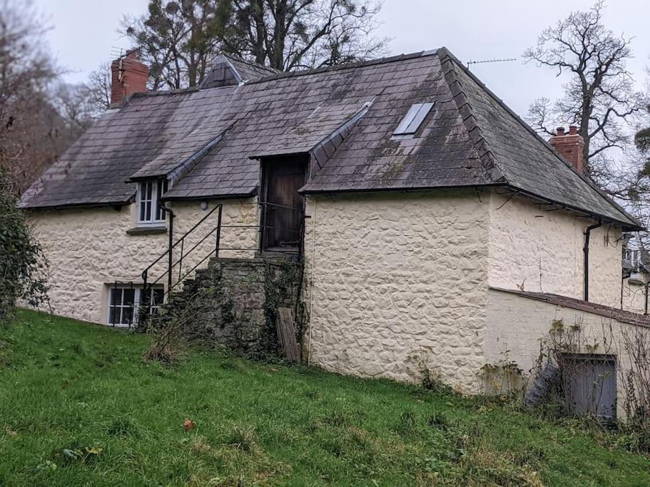 The Old Granary Farm Cottage Абъргавени Екстериор снимка